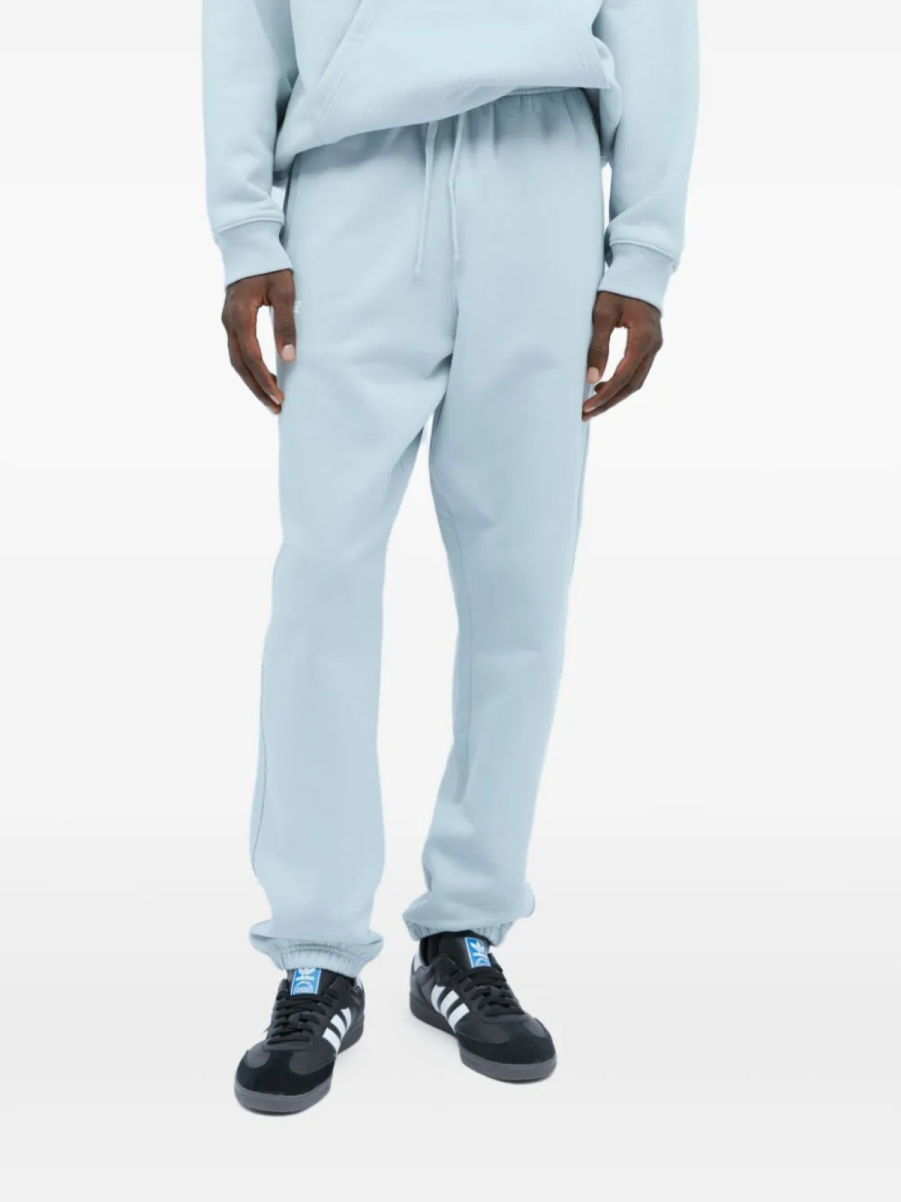 Спортивные брюки с вышитым логотипом PATTA, серый
Спортивные брюки с вышитым логотипом PATTA, серый