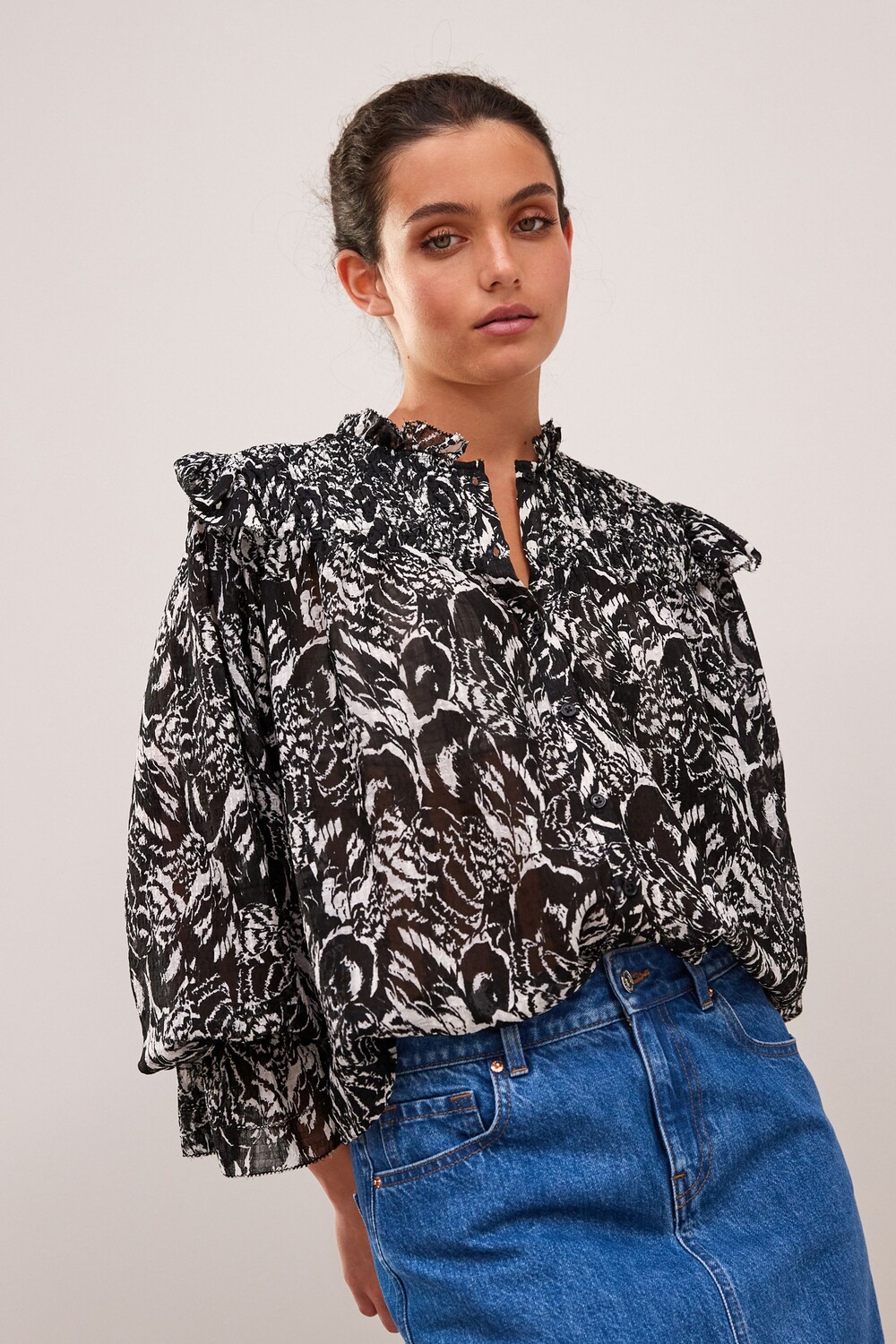 Плиссированная блузка с длинными рукавами Next, белый
Плиссированная блузка с длинными рукавами Next, белый