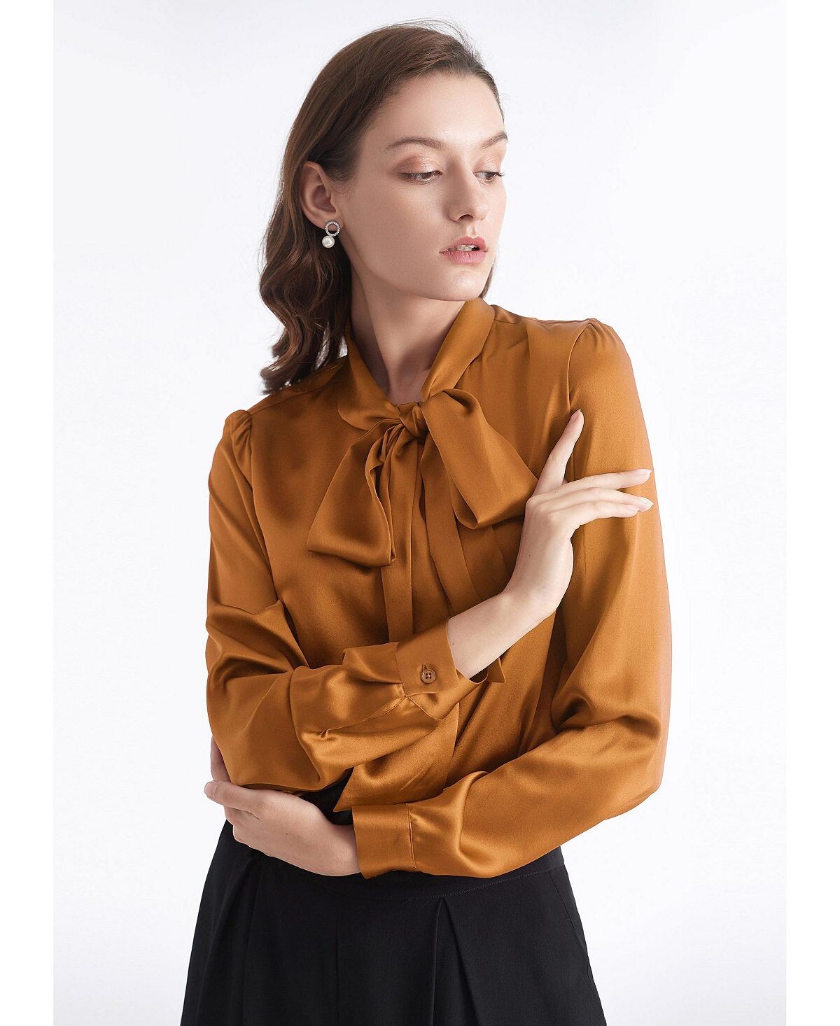 Женская шелковая блузка с воротником-бабочкой LILYSILK
Женская шелковая блузка с воротником-бабочкой LILYSILK