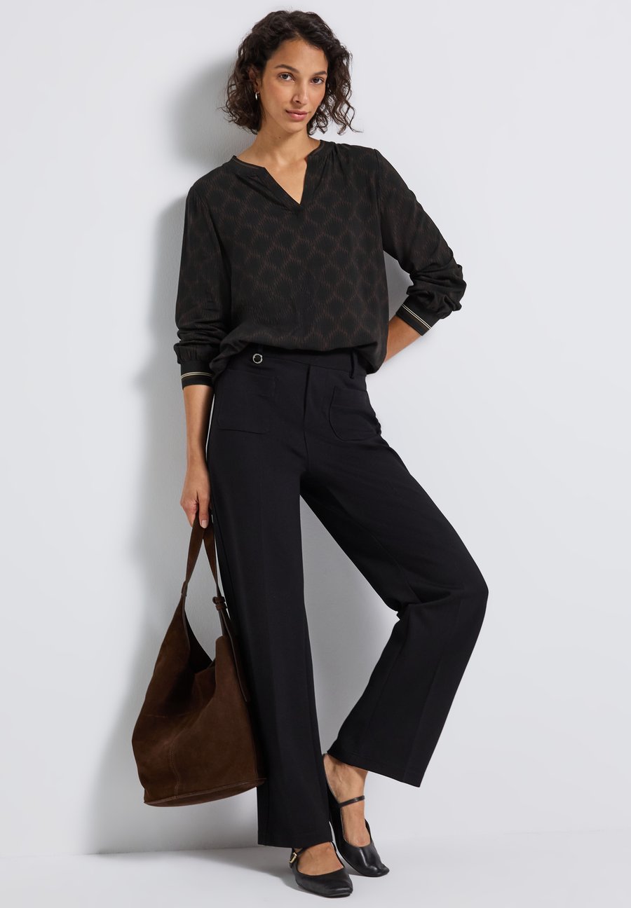 Блуза Street One WITH TAPE, Schwarz/Black
Блуза Street One WITH TAPE, Schwarz/Black