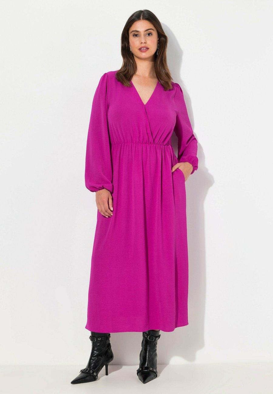 Платье Ulla Popken WRAP, Berry/Purple
Платье Ulla Popken WRAP, Berry/Purple