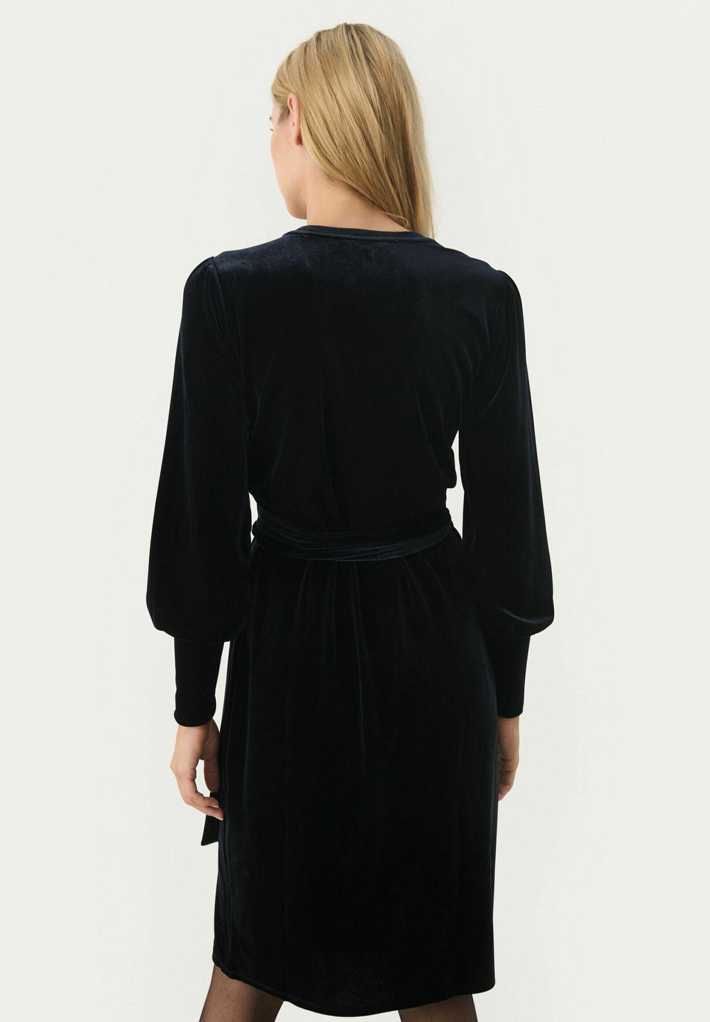 Платье-джемпер VANILLA Part Two, темно-синий
Платье-джемпер VANILLA Part Two, темно-синий