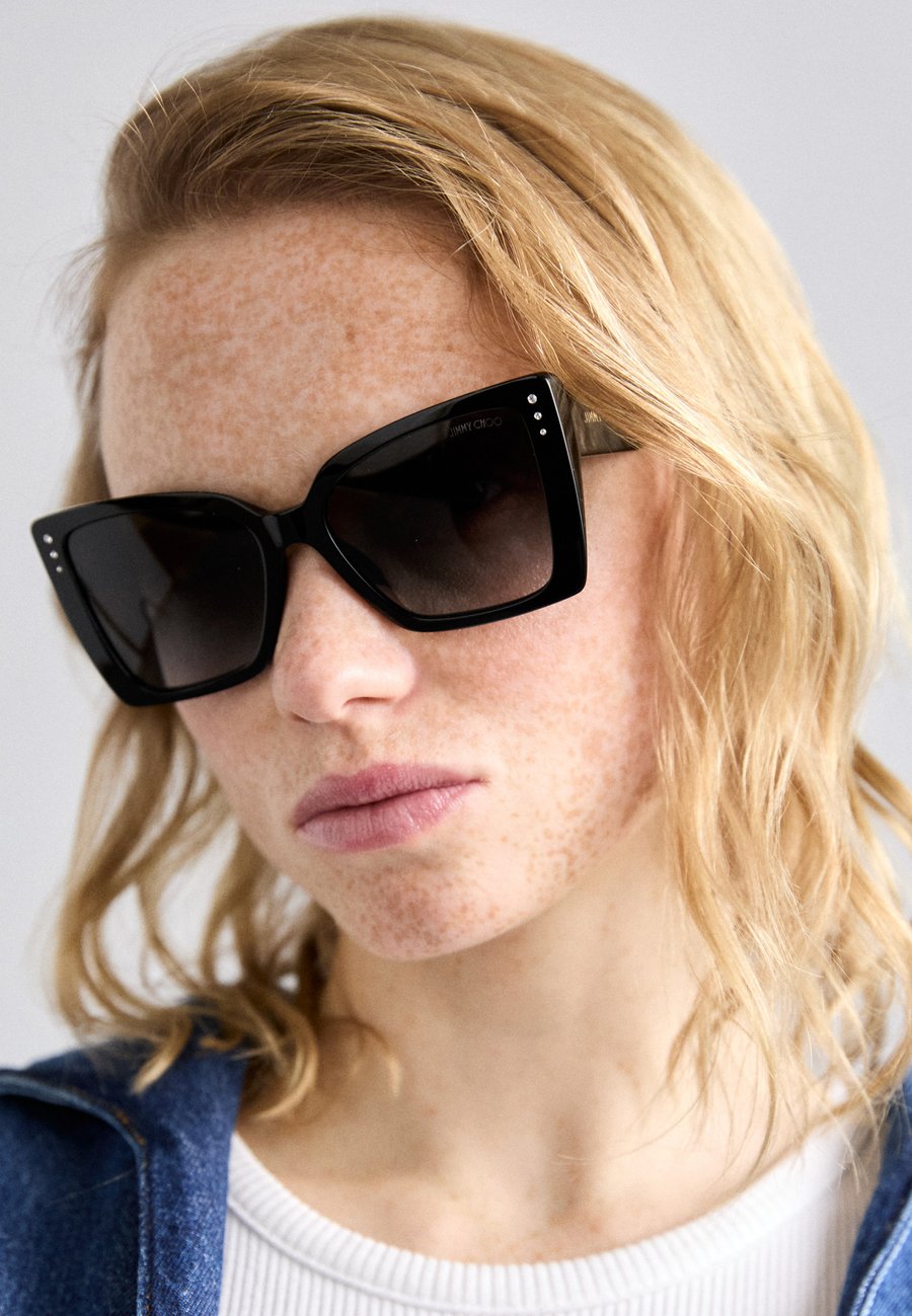 Солнцезащитные очки Jimmy Choo Sunglasses, Black
Солнцезащитные очки Jimmy Choo Sunglasses, Black