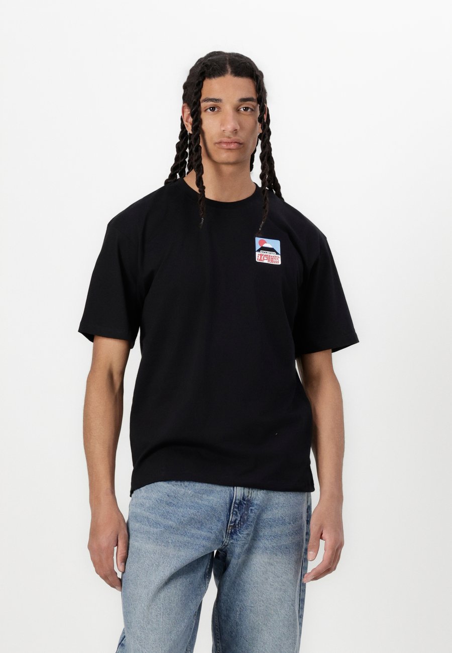 Футболка Edwin SUNSET ON FUJI SAN UNISEX, Black, Черный, Футболка Edwin SUNSET ON FUJI SAN UNISEX, Black
Футболка Edwin SUNSET ON FUJI SAN UNISEX, Black, Черный, Футболка Edwin SUNSET ON FUJI SAN UNISEX, Black