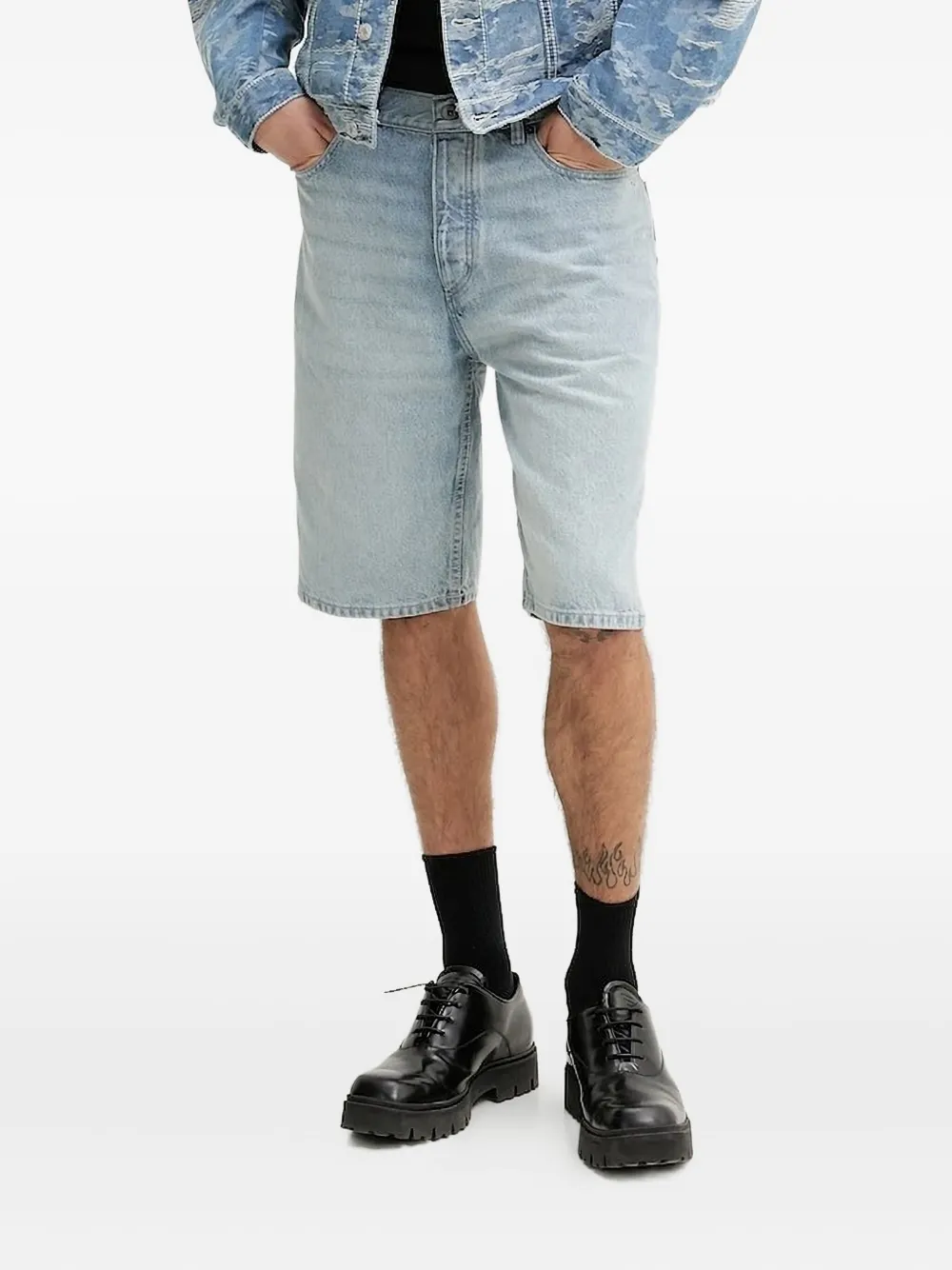 Джинсовые шорты с нашивкой-логотипом Hugo
Джинсовые шорты с нашивкой-логотипом Hugo