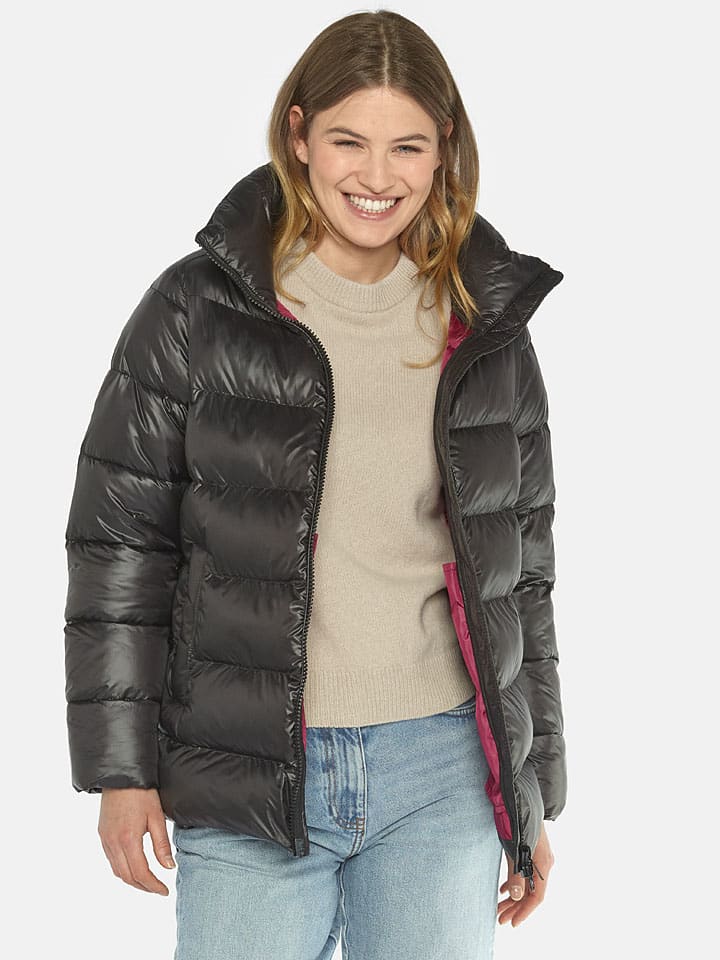 Fuchs Schmitt Стеганая куртка черного цвета
Fuchs Schmitt Стеганая куртка черного цвета