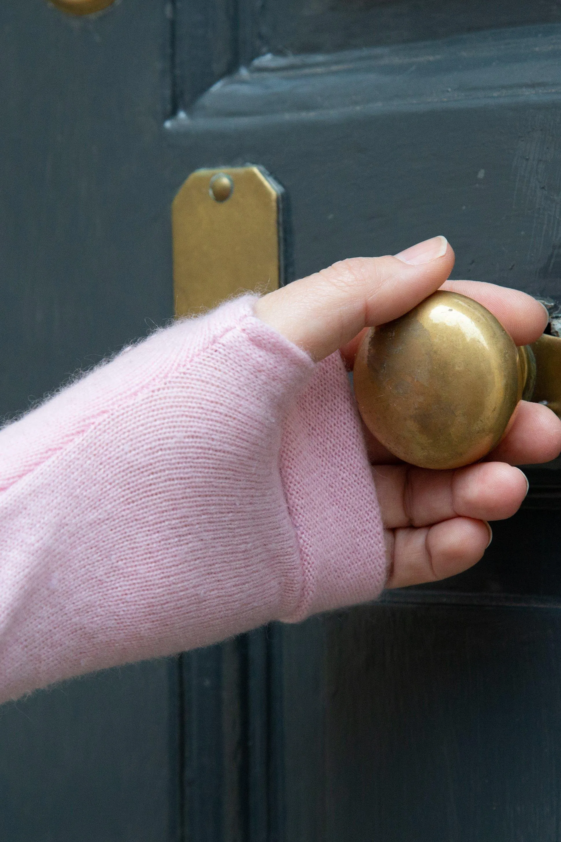 Кашемировые перчатки без пальцев Turtle Doves, розовый
Кашемировые перчатки без пальцев Turtle Doves, розовый