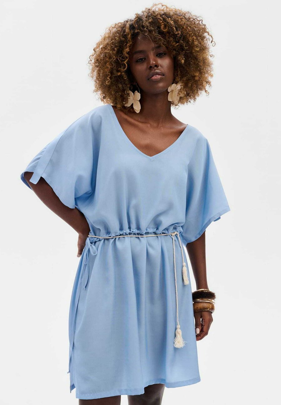 Платье blue shadow NIVES, Blue
Платье blue shadow NIVES, Blue