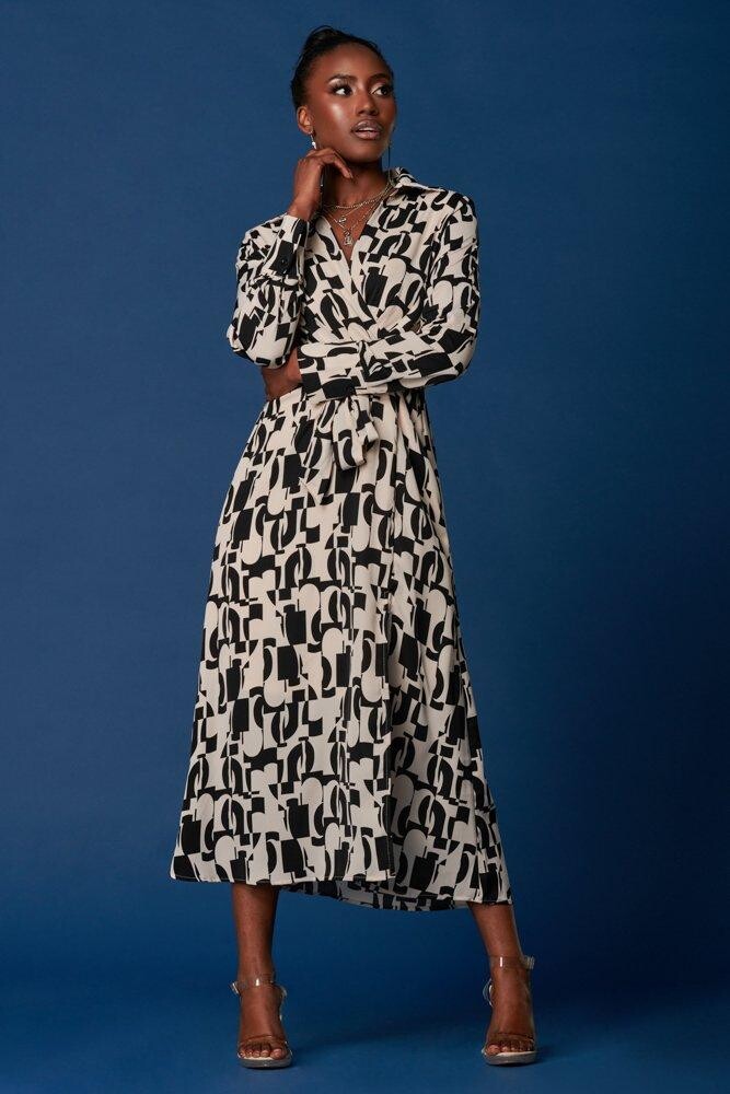 Платье-рубашка макси с запахом Jolie Moi, белый
Платье-рубашка макси с запахом Jolie Moi, белый