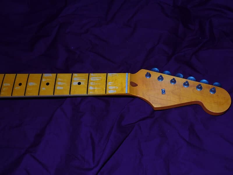 Винтажный гриф Relic 9.5 C Stratocaster 1950-х годов Allparts Fender Licensed Maple Neck Stratocaster Neck
Винтажный гриф Relic 9.5 C Stratocaster 1950-х годов Allparts Fender Licensed Maple Neck Stratocaster Neck