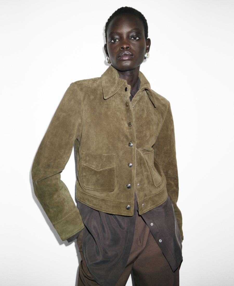 Женская замшевая кожаная куртка с пуговицами MANGO, Khaki
Женская замшевая кожаная куртка с пуговицами MANGO, Khaki