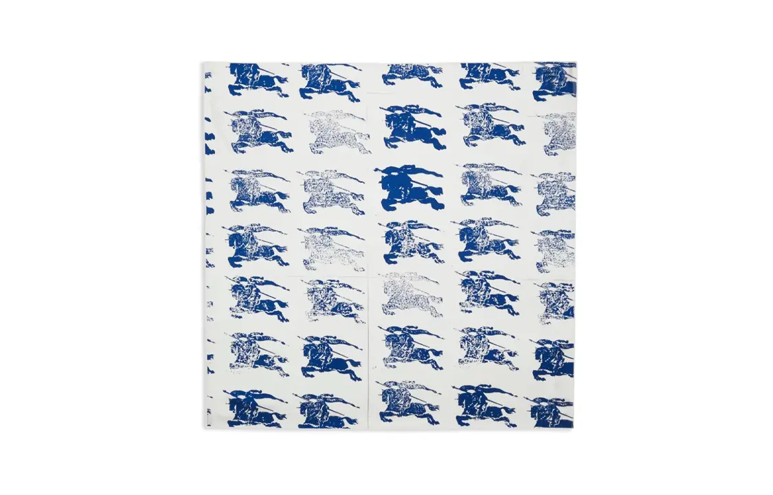 Барберри Шарф Квадратный с Узором Рыцаря Конного Турнира
Барберри Шарф Квадратный с Узором Рыцаря Конного Турнира