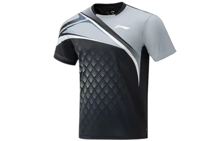 Футболка мужская черная LINING Серия настольный теннис
Футболка мужская черная LINING Серия настольный теннис