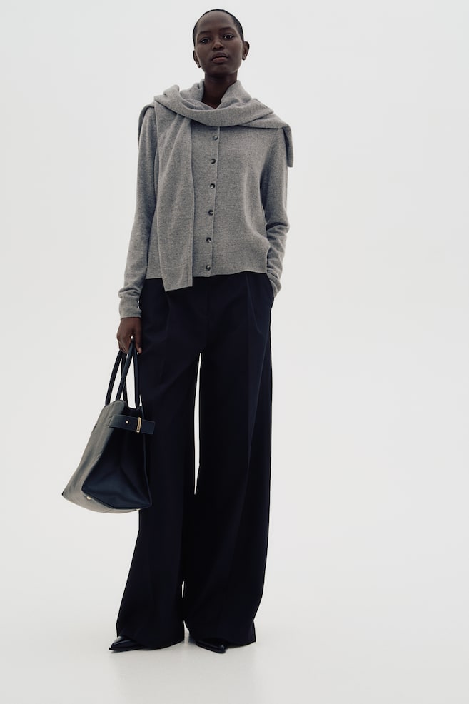 Кашемировый кардиган H&M, серый
Кашемировый кардиган H&M, серый