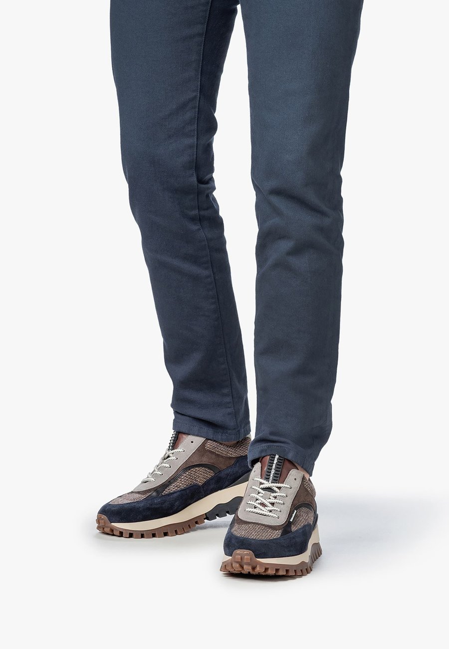 Кроссовки Floris van Bommel DE GROMMER 05, Brown
Кроссовки Floris van Bommel DE GROMMER 05, Brown