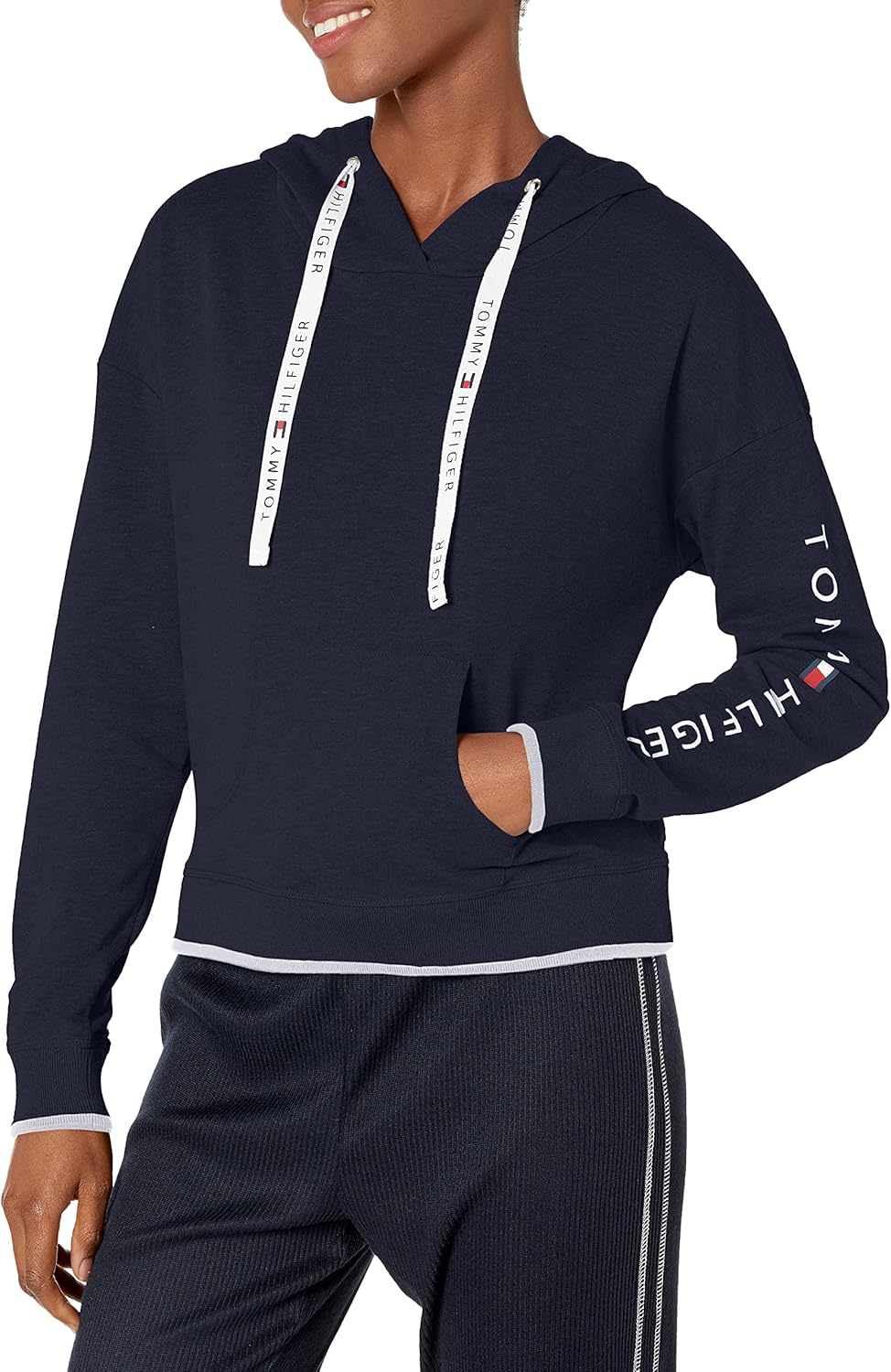 Женская толстовка с капюшоном Tommy Hilfiger для сна, Navy Blazer
Женская толстовка с капюшоном Tommy Hilfiger для сна, Navy Blazer