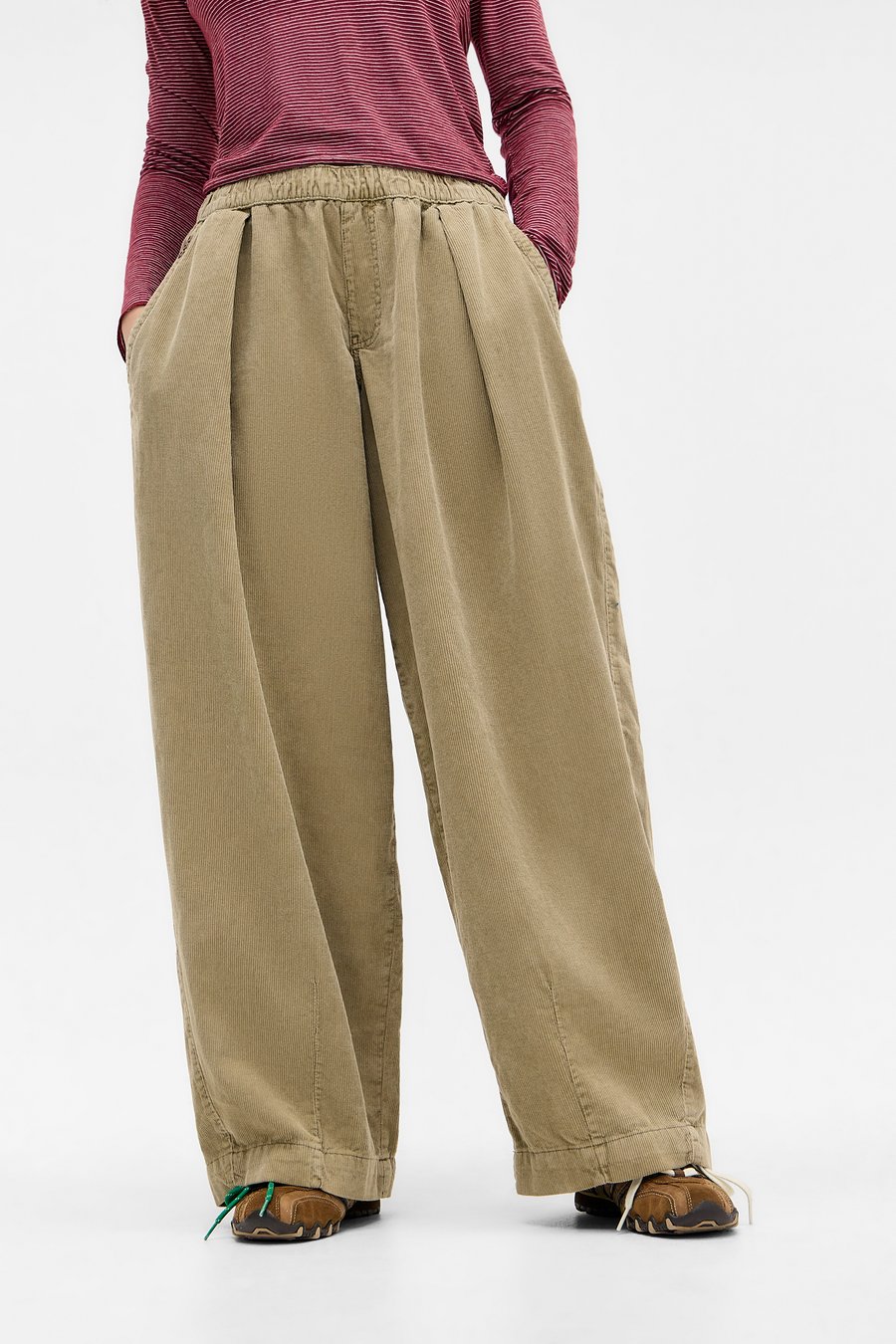 Брюки BDG Urban Outfitters BOBBI PANT, Stone
Брюки BDG Urban Outfitters BOBBI PANT, Stone