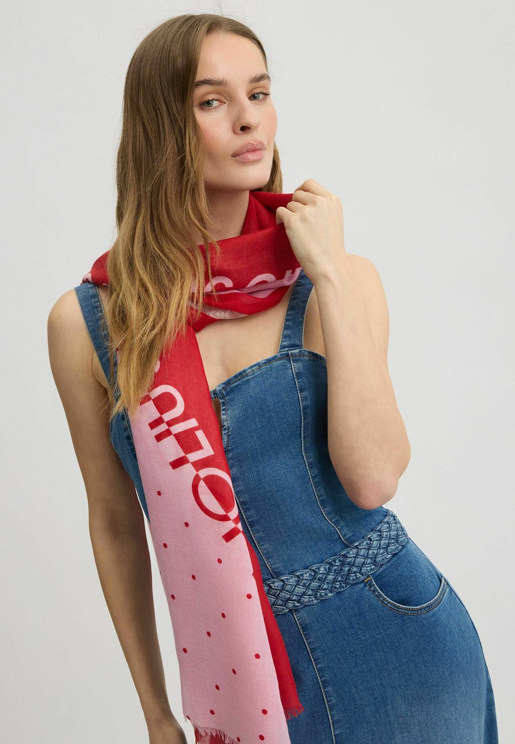Шарф LIU JO, красный
Шарф LIU JO, красный