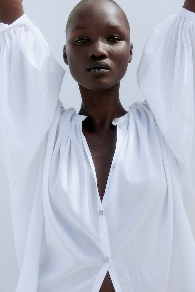 Блузка с объемными рукавами H&M, белый
Блузка с объемными рукавами H&M, белый