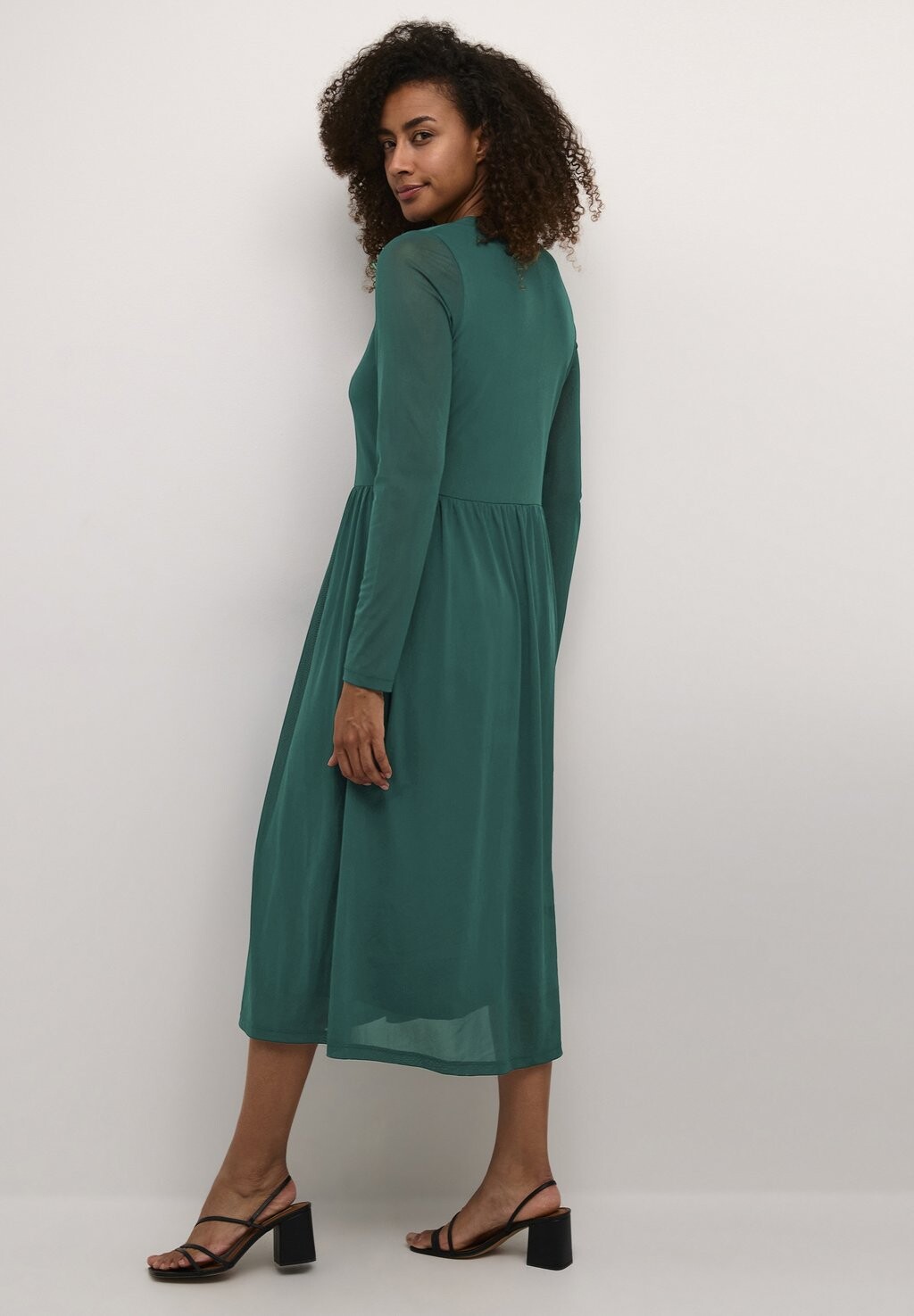 Повседневное платье MELIDA Culture, темно-зеленый
Повседневное платье MELIDA Culture, темно-зеленый