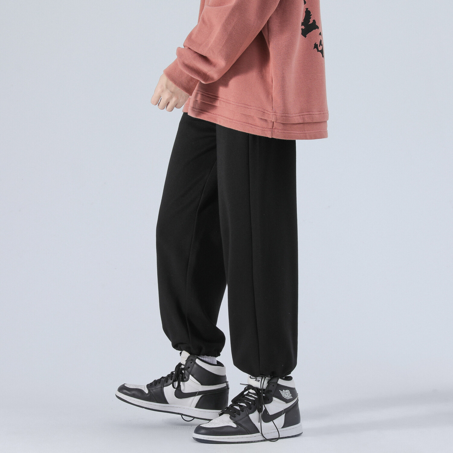 Повседневная спортивная одежда унисекс A.X.S.K
Повседневная спортивная одежда унисекс A.X.S.K