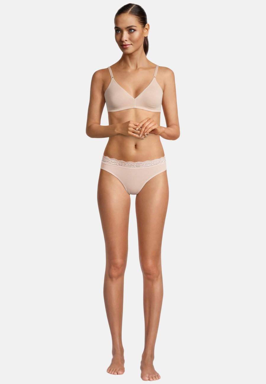 Брифы Nina von C. 3ER PACK BOUTIQUE JAZZ, Nude
Брифы Nina von C. 3ER PACK BOUTIQUE JAZZ, Nude