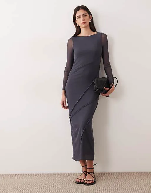 Темно-серое платье со швами ASOS DESIGN
Темно-серое платье со швами ASOS DESIGN