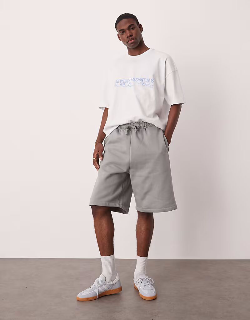 Шорты оверсайз ASOS DESIGN из плотной ткани плотностью 400 г/м² серого цвета - СЕРЫЕ
Шорты оверсайз ASOS DESIGN из плотной ткани плотностью 400 г/м² серого цвета - СЕРЫЕ