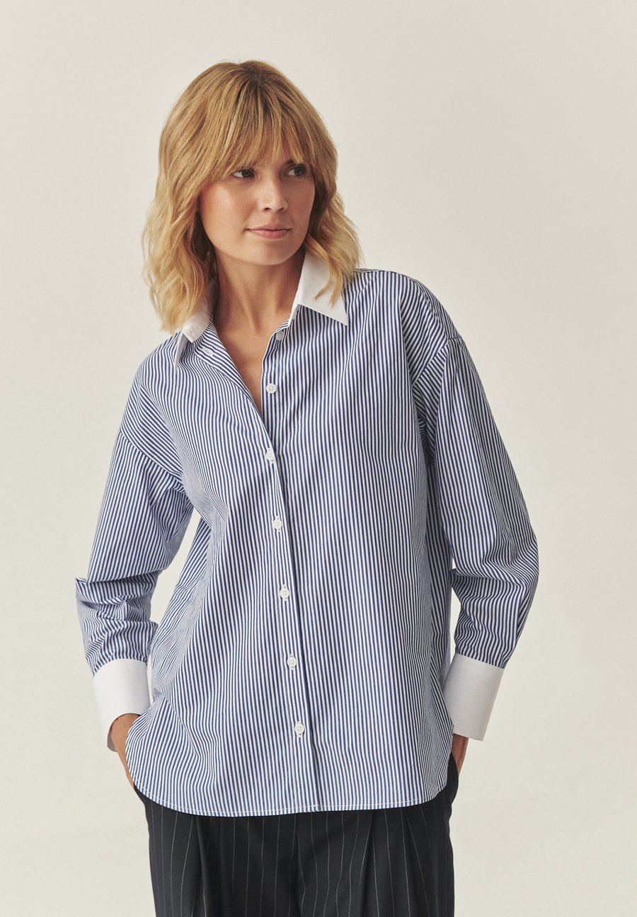 Блуза TATUUM Button-down blouse, Navy Blue/Dark Blue
Блуза TATUUM Button-down blouse, Navy Blue/Dark Blue