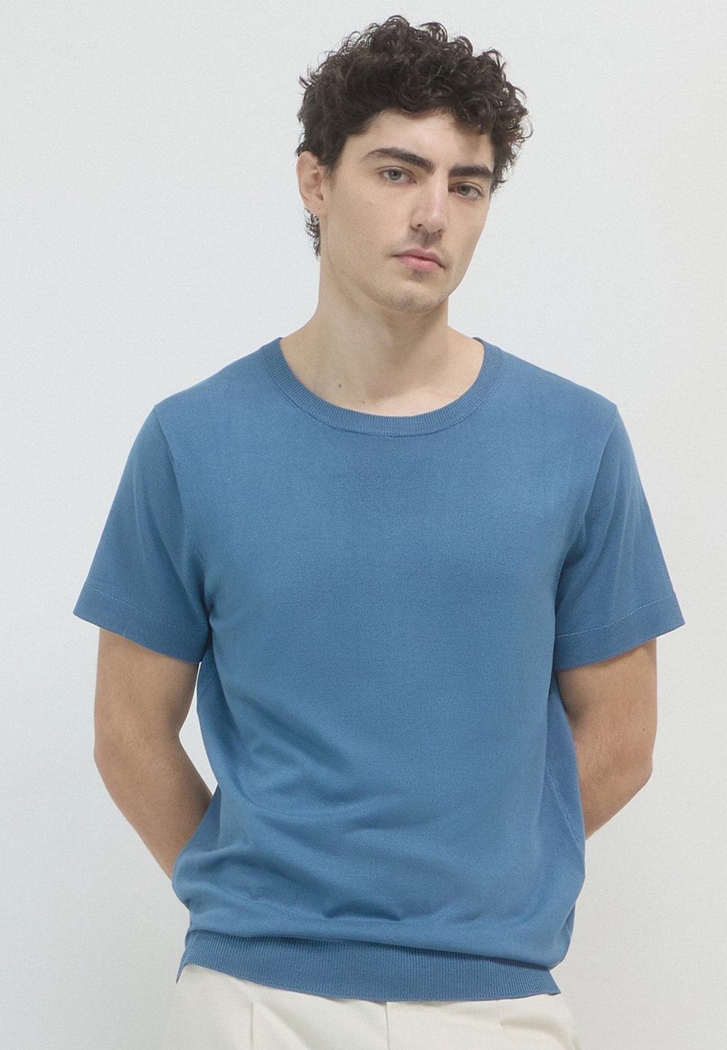 Базовая футболка TINTA UNITA Calliope, сине-серый
Базовая футболка TINTA UNITA Calliope, сине-серый