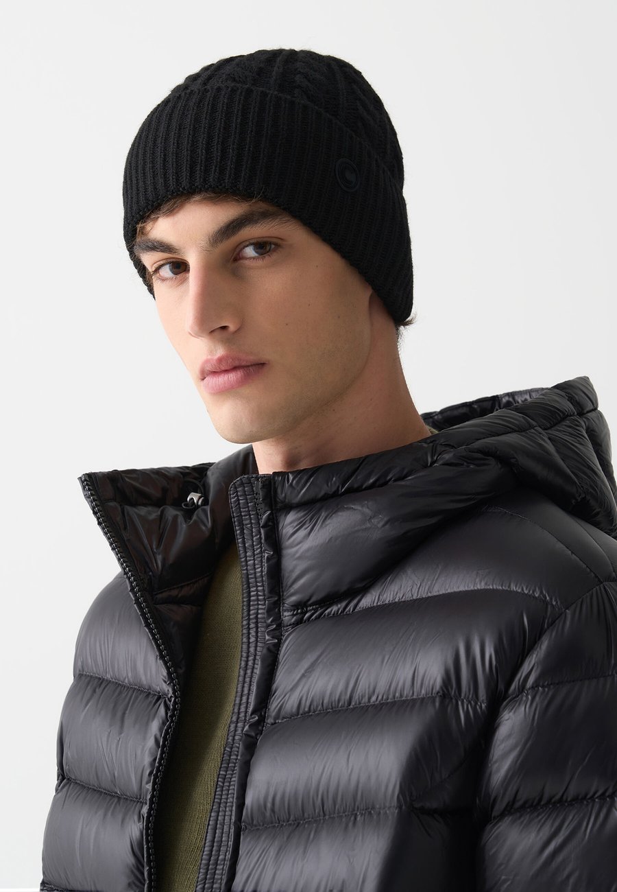 Шапка Colmar Originals UNISEX CABLE-KNIT, Black
Шапка Colmar Originals UNISEX CABLE-KNIT, Black