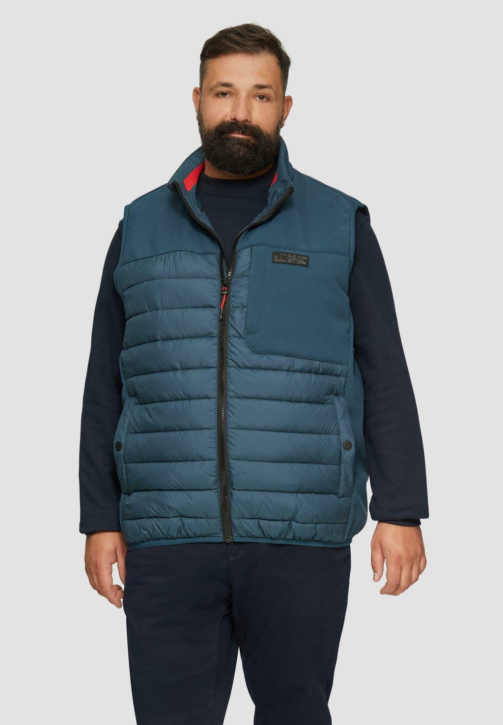 Жилет BOUFFANTE SANS MANCHES, EN ET À DÉTAILS CONTRASTANTS s.Oliver, темно-синий
Жилет BOUFFANTE SANS MANCHES, EN ET À DÉTAILS CONTRASTANTS s.Oliver, темно-синий