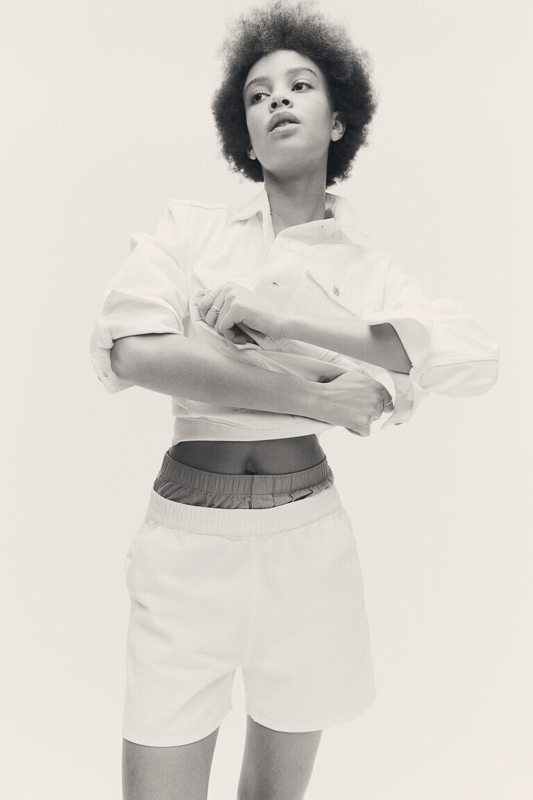 Джинсовые шорты H&M, бежевый
Джинсовые шорты H&M, бежевый