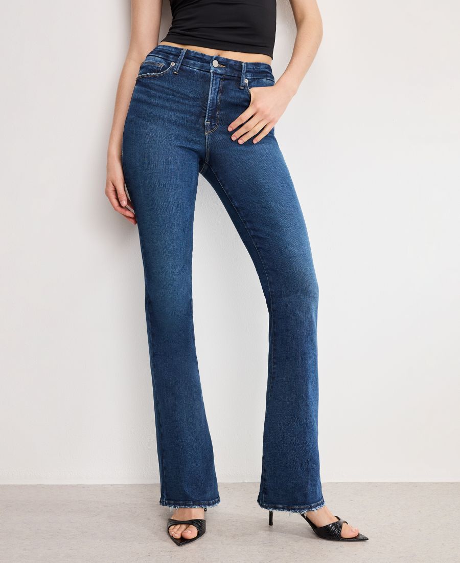 Женские джинсы Soft Tech Good Classic Bootcut, стандартные и большие размеры Good American, Indigo511
Женские джинсы Soft Tech Good Classic Bootcut, стандартные и большие размеры Good American, Indigo511