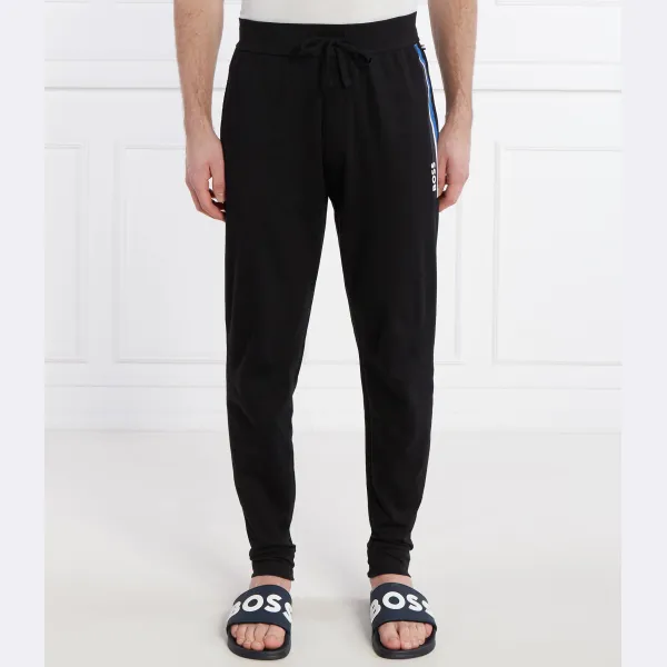 Настоящие спортивные штаны стандартного кроя. Boss, черный
Настоящие спортивные штаны стандартного кроя. Boss, черный