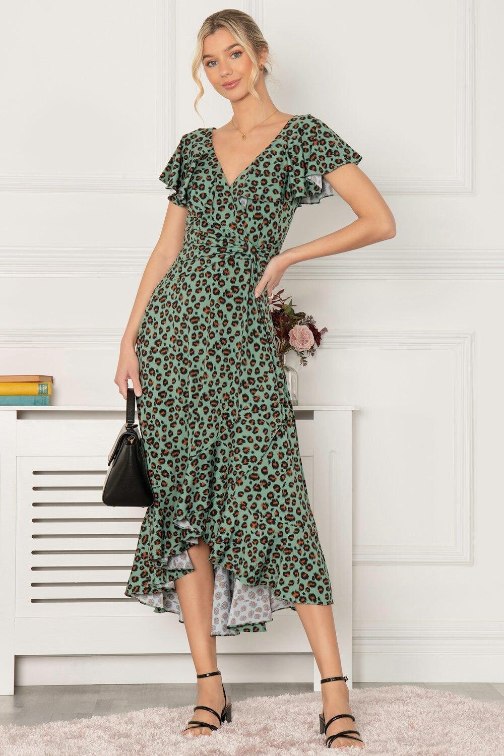 Платье Luciana с оборками и глубоким подолом Jolie Moi, зеленый
Платье Luciana с оборками и глубоким подолом Jolie Moi, зеленый