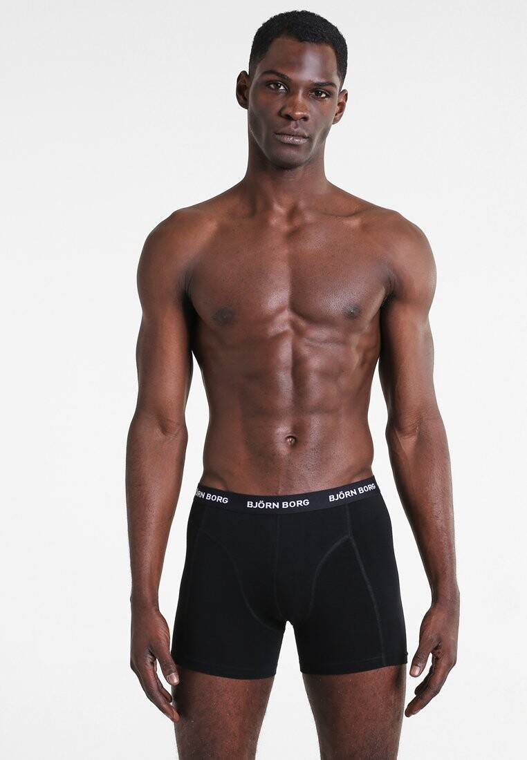 Трусики SHORTS SOLIDS 3 PACK Björn Borg, цвет black
Трусики SHORTS SOLIDS 3 PACK Björn Borg, цвет black