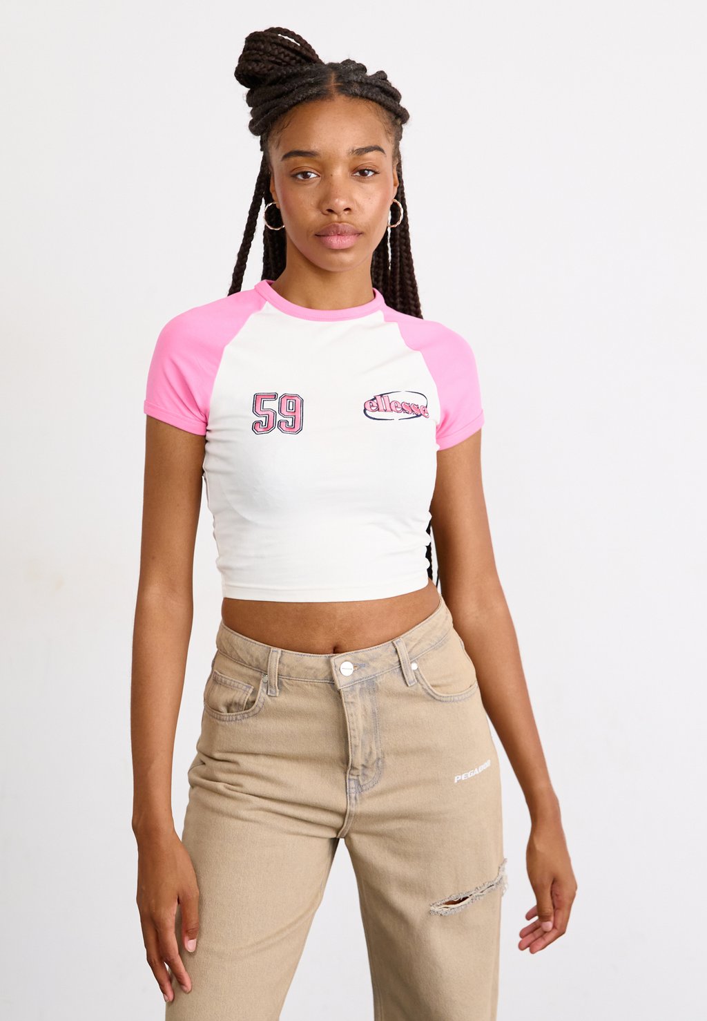 Футболка с принтом VAMAVECHE BABY TEE Ellesse, кремовый
Футболка с принтом VAMAVECHE BABY TEE Ellesse, кремовый