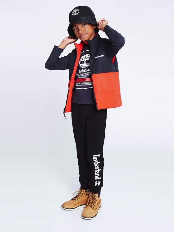 У нас регулярная посадка Timberland, оранжевый
У нас регулярная посадка Timberland, оранжевый