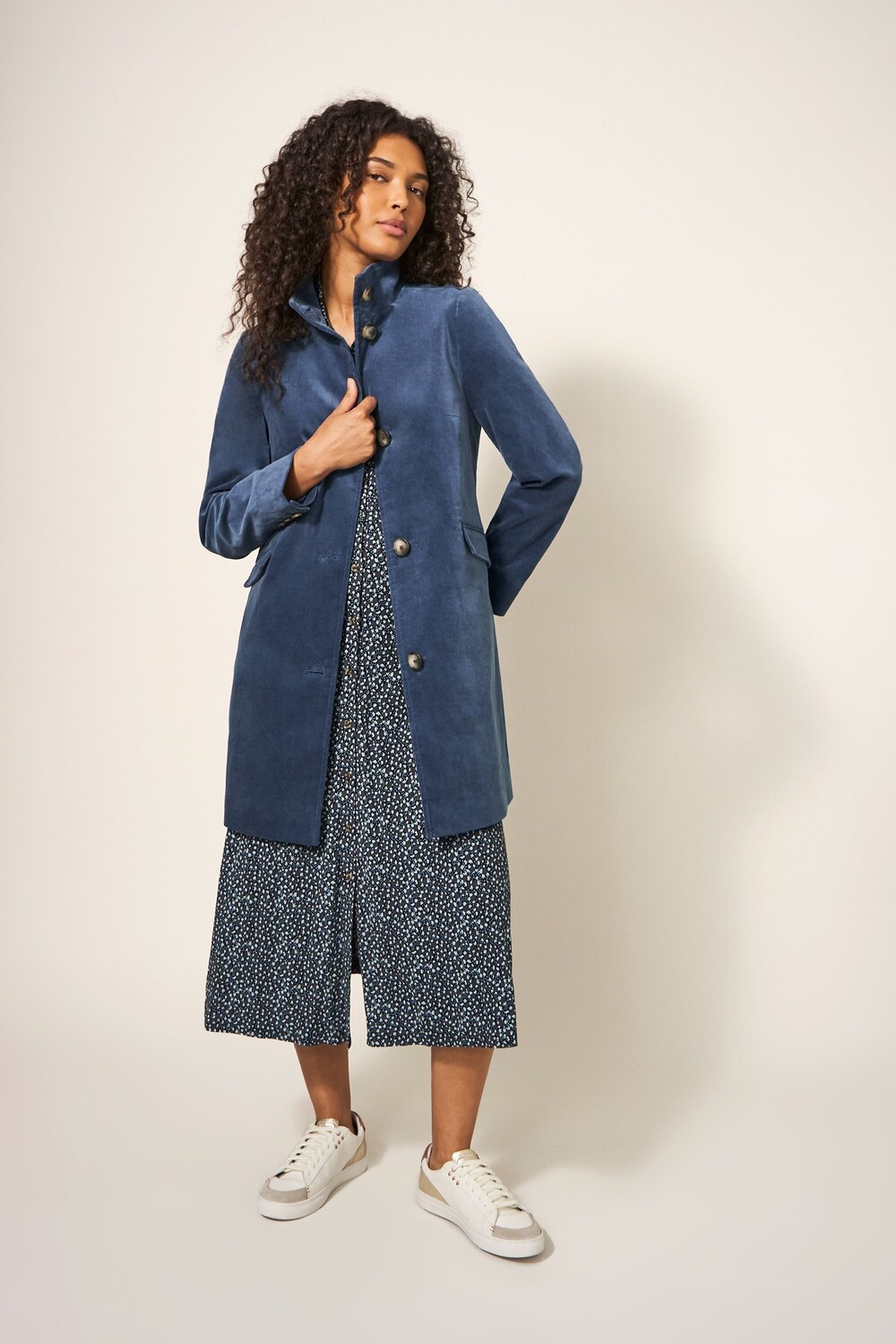 Бархатное пальто Карла White Stuff, синий
Бархатное пальто Карла White Stuff, синий