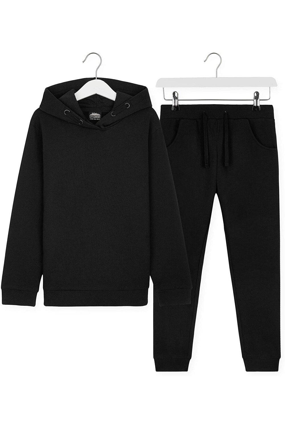 Комплект спортивного костюма: худи Over The Head и джоггеры CityComfort, черный
Комплект спортивного костюма: худи Over The Head и джоггеры CityComfort, черный