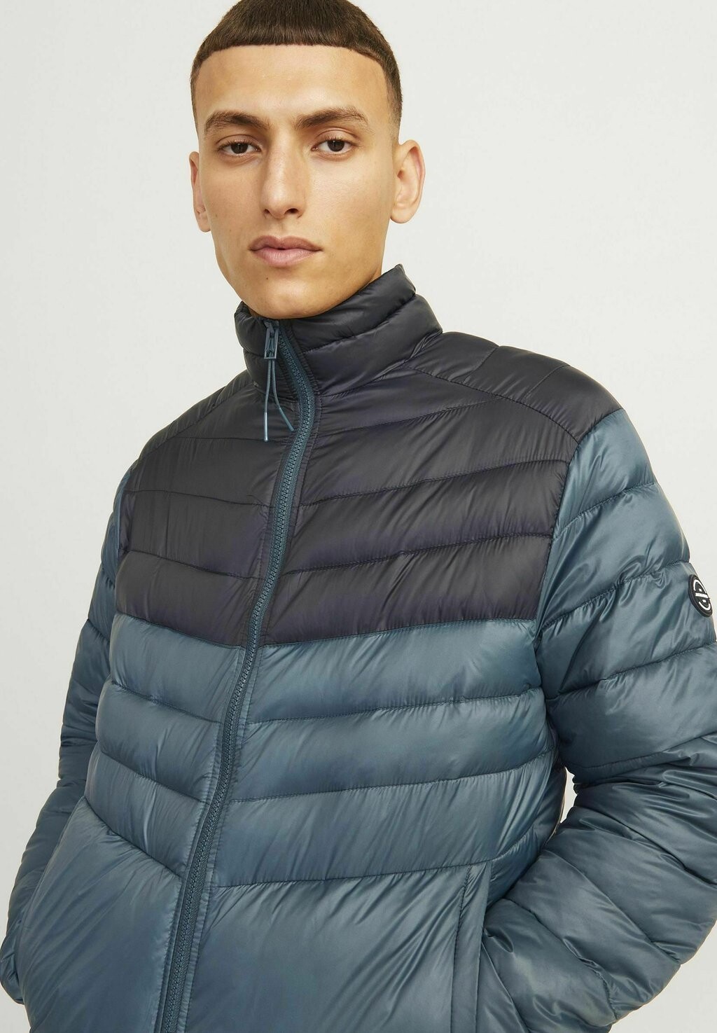 Зимняя куртка Jack & Jones, темно-зеленый
Зимняя куртка Jack & Jones, темно-зеленый