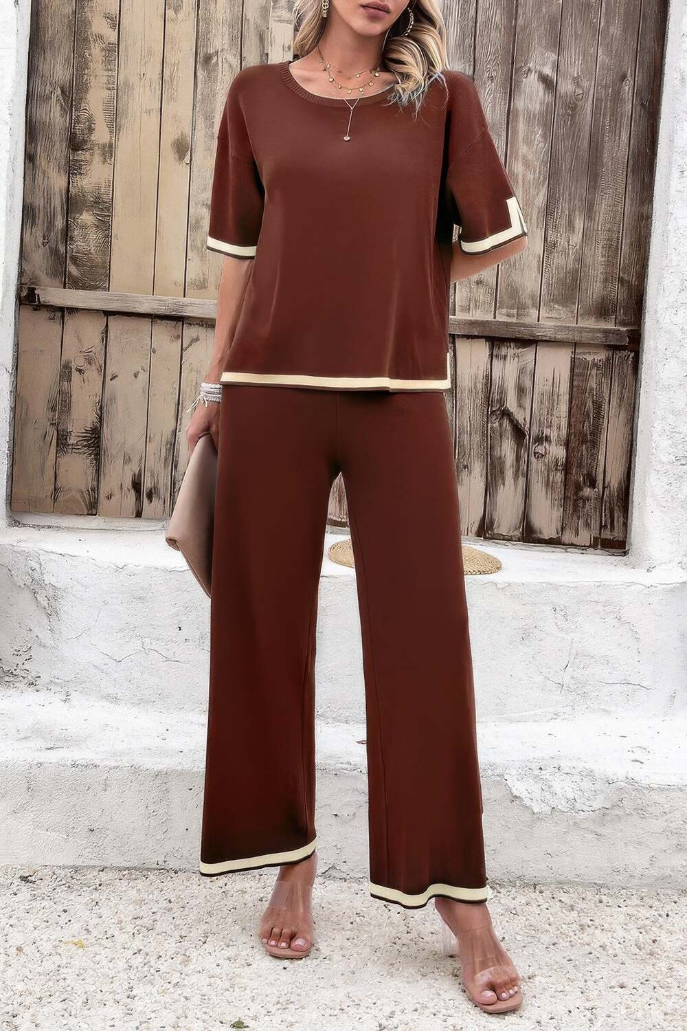 Двухкомплектный наряд Трикотаж с коротким рукавом Широкие брюки Для отдыха TRUEDAMES, коричневый
Двухкомплектный наряд Трикотаж с коротким рукавом Широкие брюки Для отдыха TRUEDAMES, коричневый