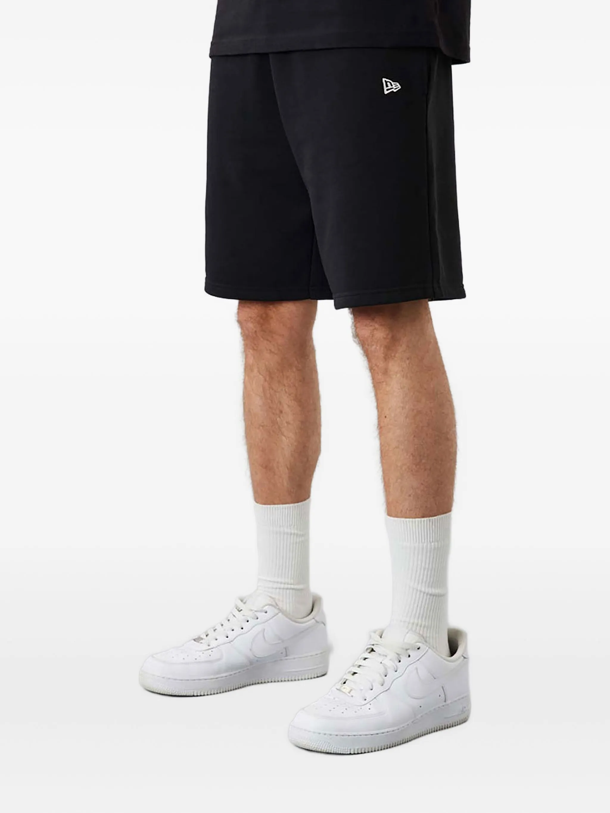 Шорты с логотипом New Era Cap, черный
Шорты с логотипом New Era Cap, черный