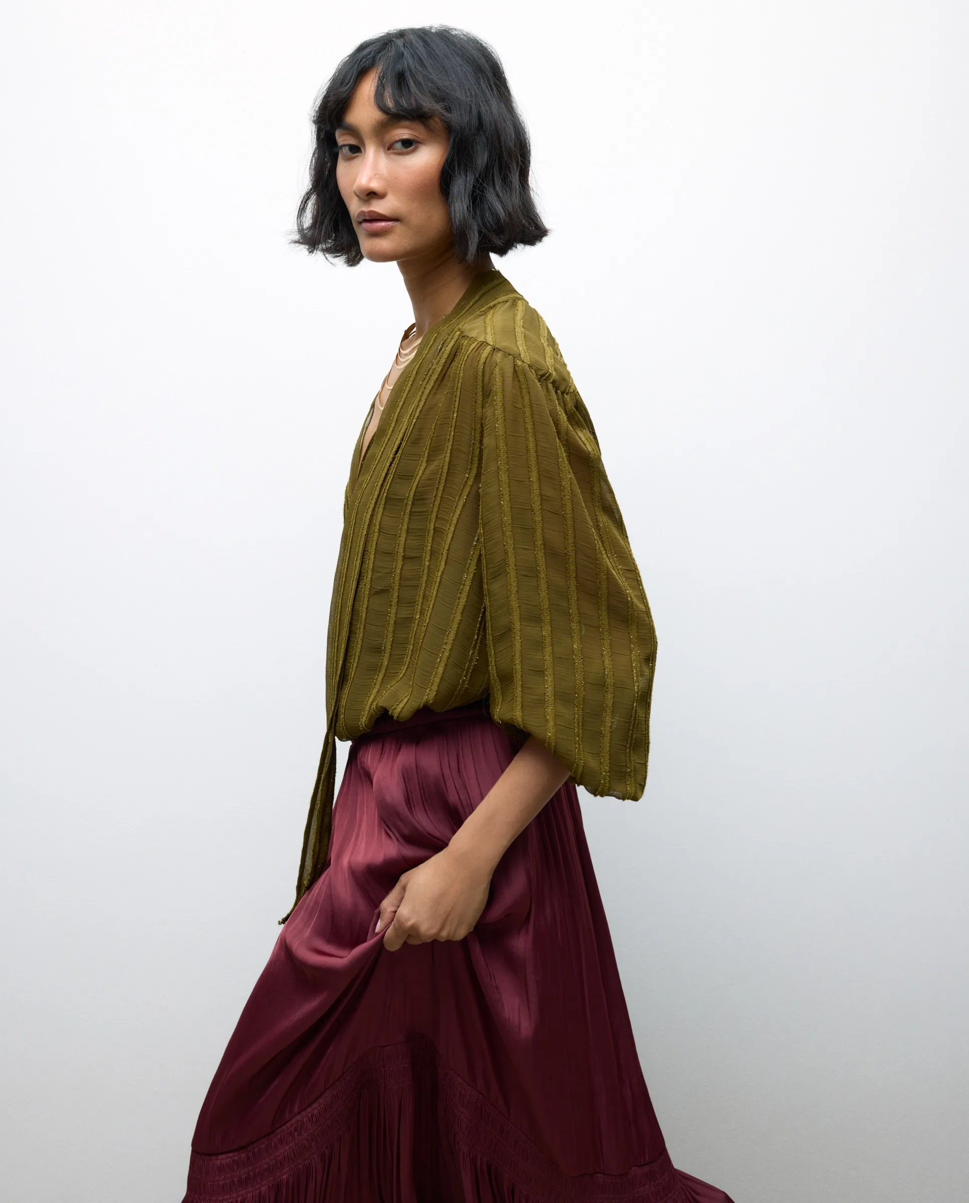 Женская блузка с длинными рукавами, в полоску и шнуровкой на воротнике Tintoretto, зеленый
Женская блузка с длинными рукавами, в полоску и шнуровкой на воротнике Tintoretto, зеленый