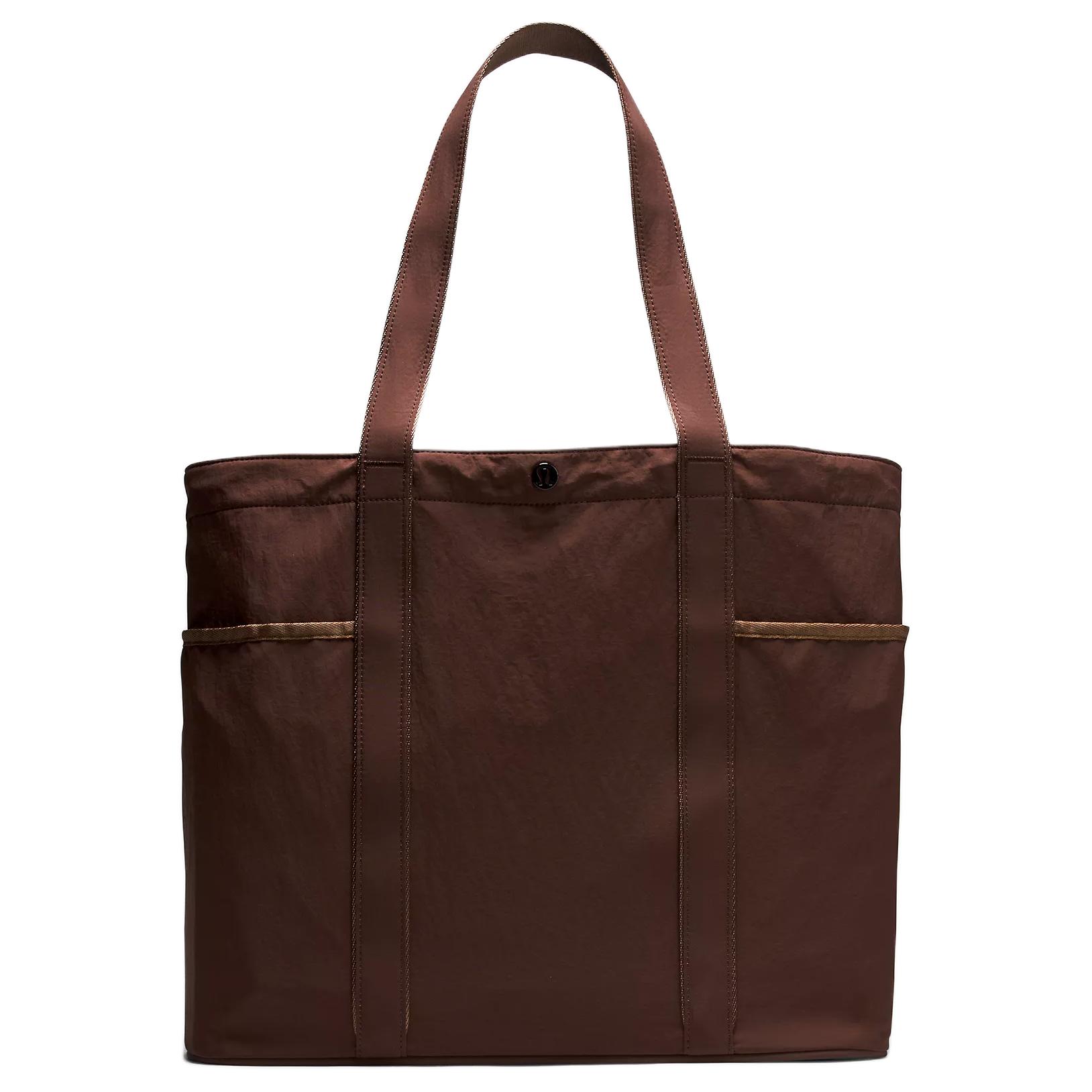 Lululemon Переработанная нейлоновая сумка-шоппер, Mocha
Lululemon Переработанная нейлоновая сумка-шоппер, Mocha