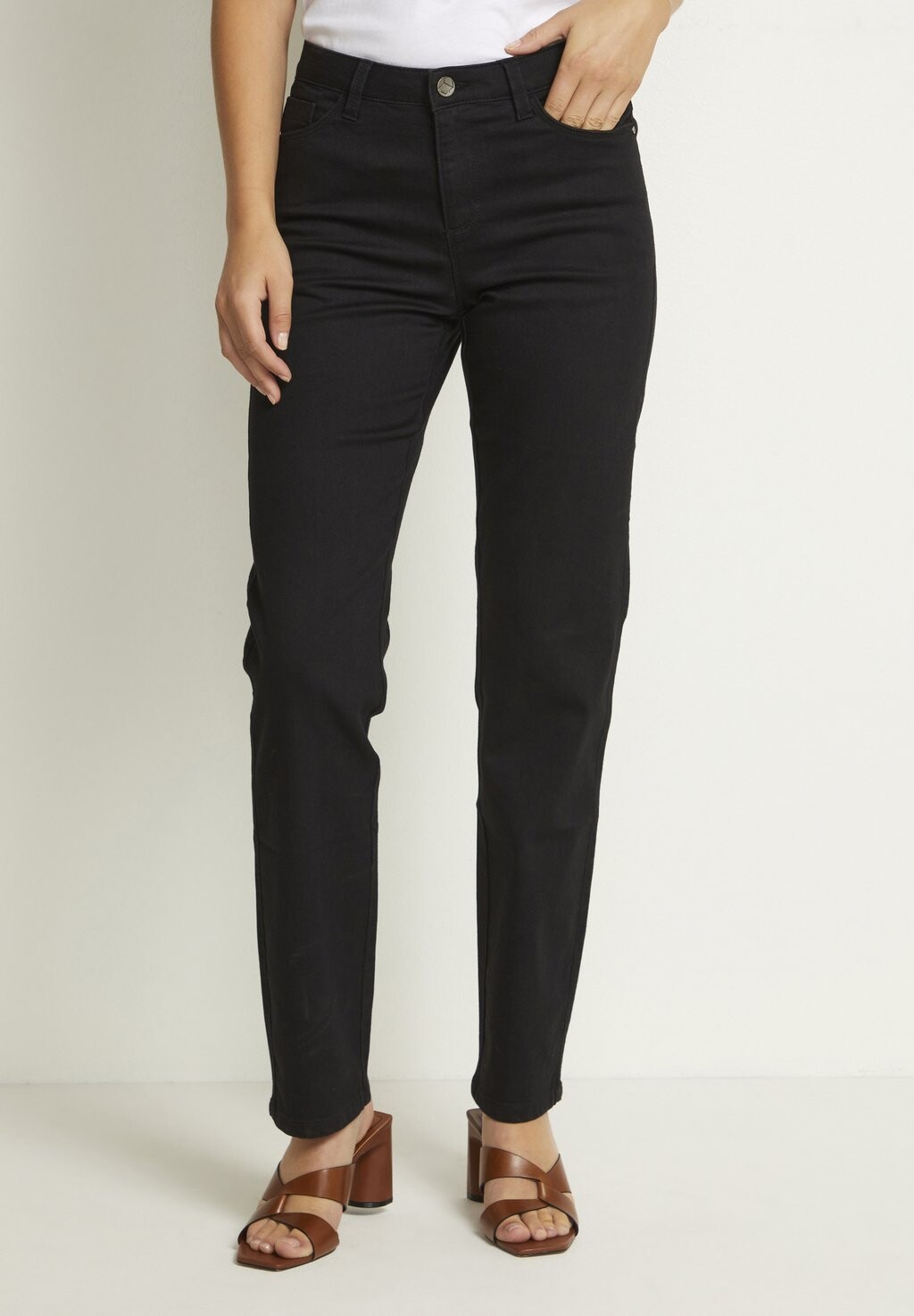 Джинсы прямого кроя Kaffe KAVICKY, цвет Black Deep
Джинсы прямого кроя Kaffe KAVICKY, цвет Black Deep