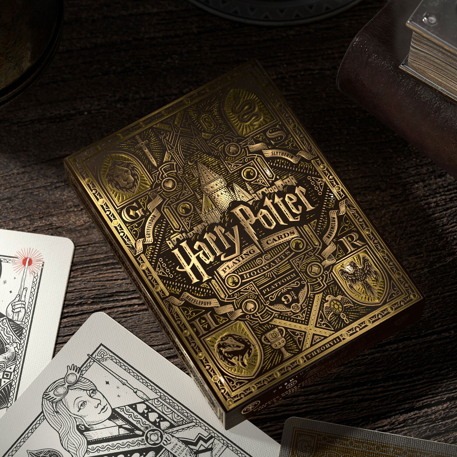 Гарри Поттер — карточная игра Хаффлпафф, подарочное издание
Гарри Поттер — карточная игра Хаффлпафф, подарочное издание