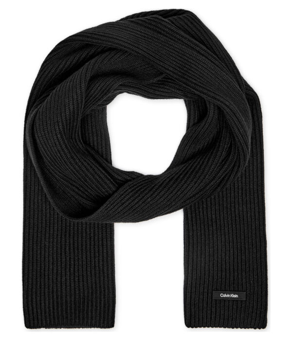 Шарф мужской Calvin Klein с добавлением кашемира, черный
Шарф мужской Calvin Klein с добавлением кашемира, черный