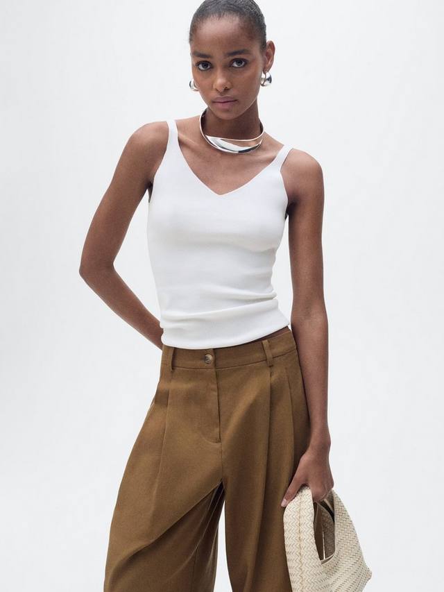 Топ для спортзала с ажурными вставками Mango, Light Beige
Топ для спортзала с ажурными вставками Mango, Light Beige